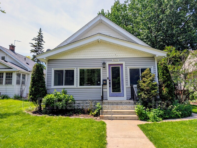 Minneapolis House: 5122 36th Ave S