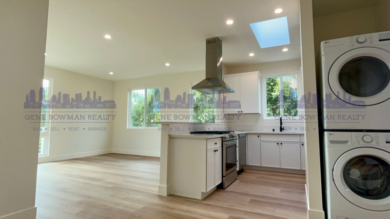 San Diego House: 6742-48 Waterman Ct