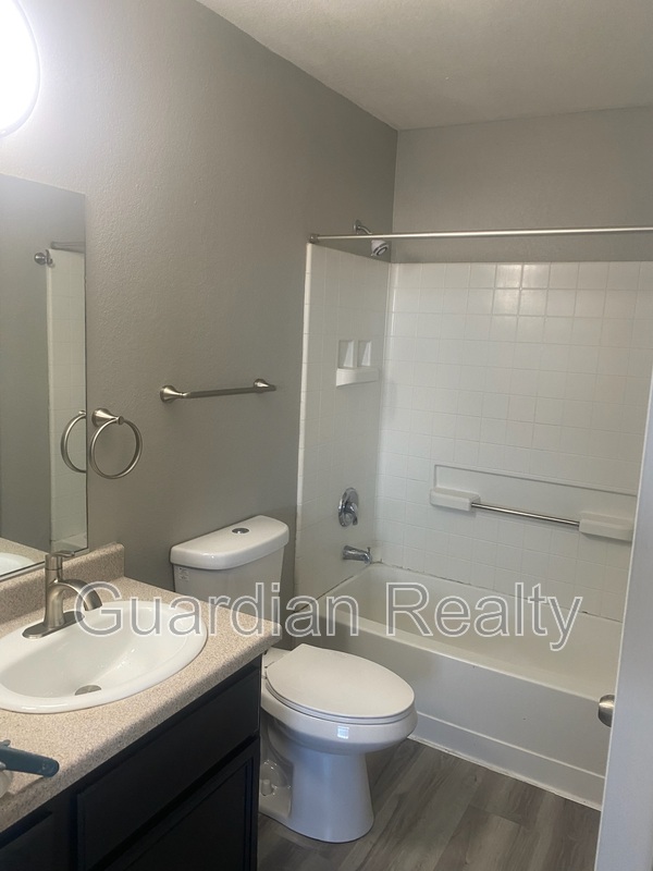 Las Vegas Condo: 4730 E Craig Rd