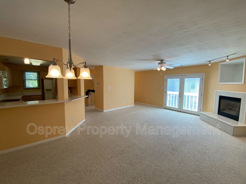 Your Ideal Coastal Retreat in Virginia Beach!
