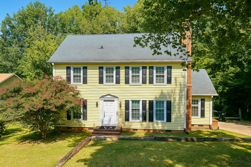 Charlotte House: 9211 Robert Frost Lane