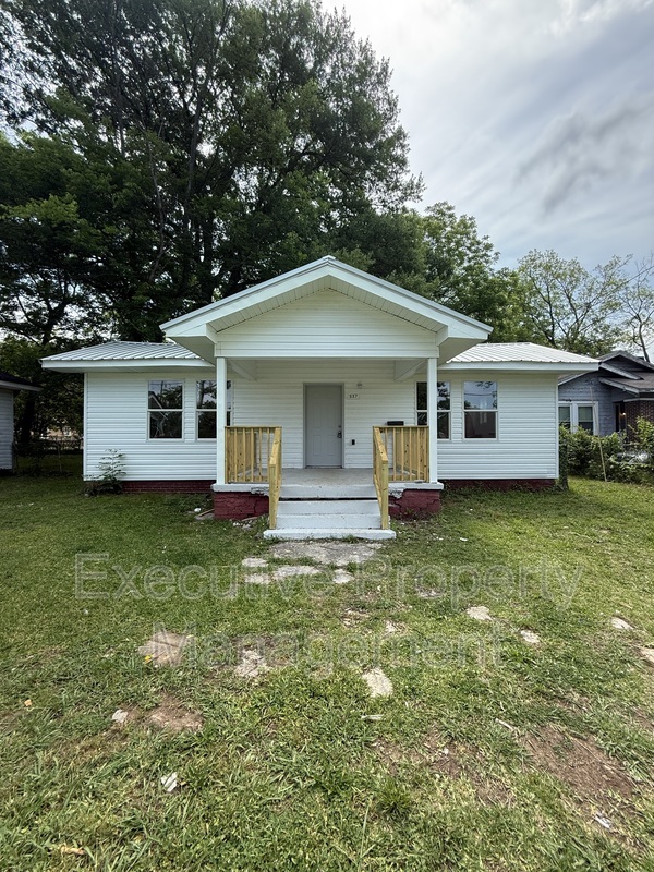 Birmingham House: 537 17th Street