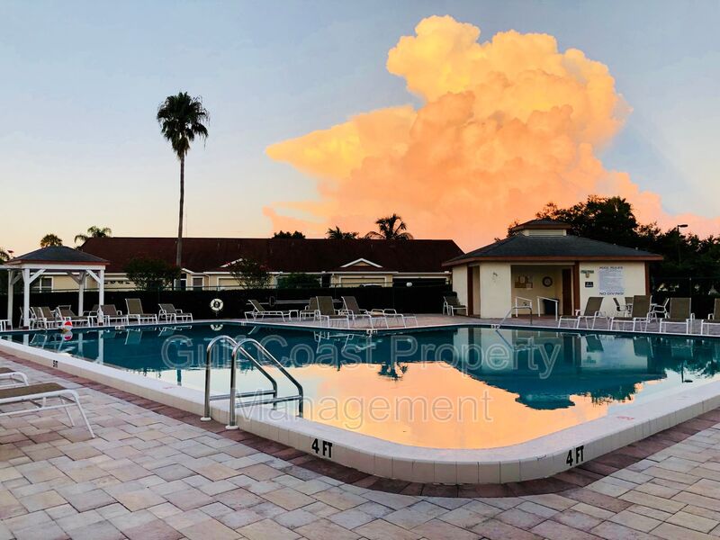 2804 Edgewater Lane FL 34221 - Photo 16