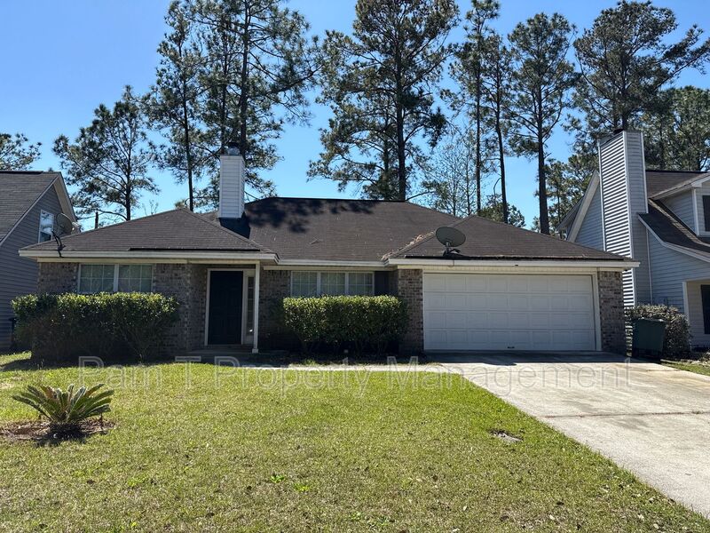 Pooler House: 42 Bluelake Blvd