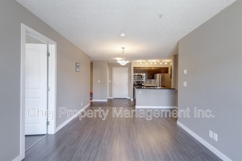 Edmonton Condo: 5816 MULLEN PLACE  NW