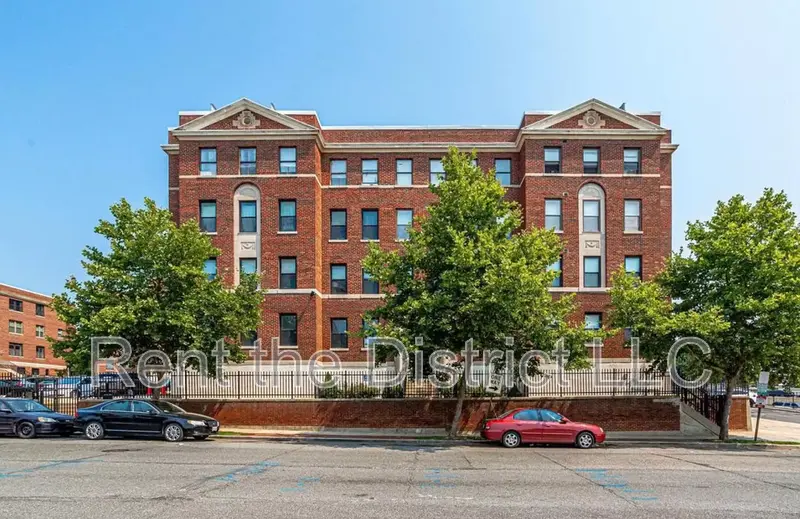 Washington Condo: 55 M Street NW