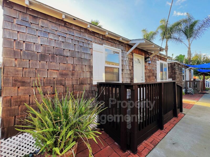 San Diego Condo: 5044 Muir Ave