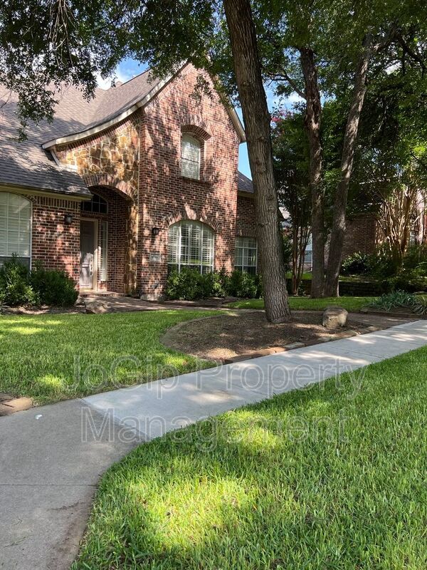 Plano House: 8100 Davidson Drive
