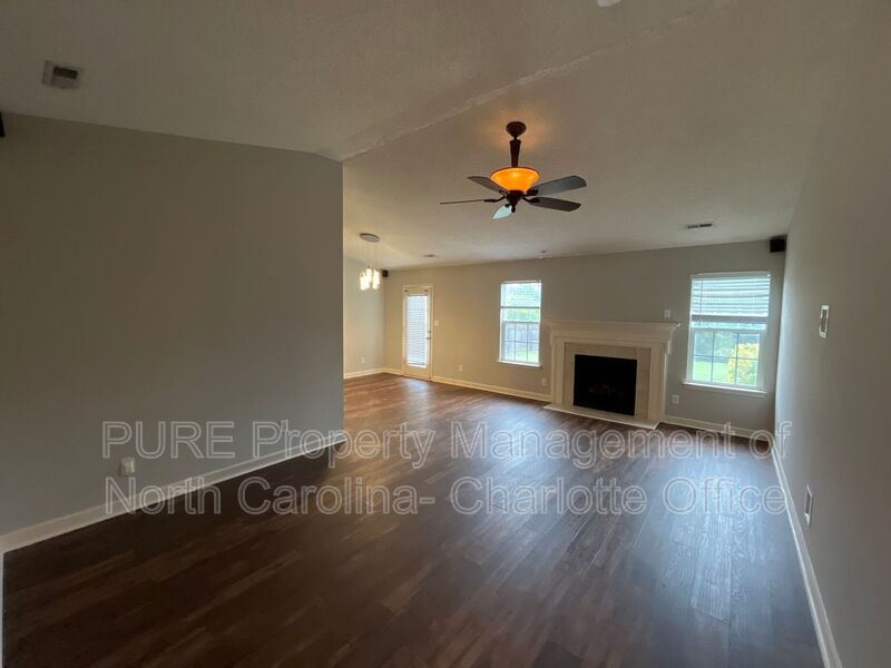 Charlotte House: 10319 Prairiegrouse Ct