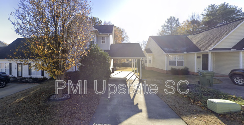 Moore House: 515 S Brown Beaver Ct