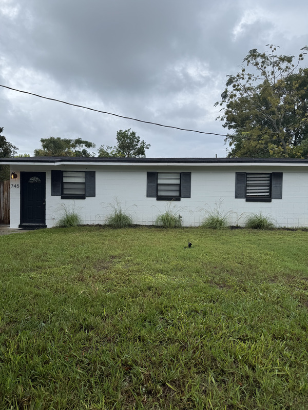 Atlantic Beach House: 745 Plaza