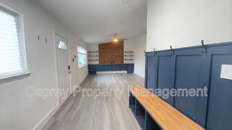 Spacious 5-Bedroom Virginia Beach Home with Workshop & Ample Storage - Photo 9