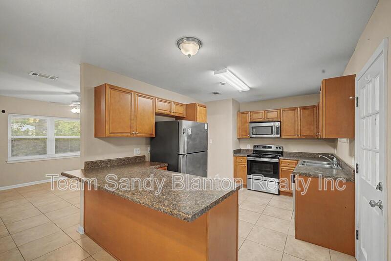 Pensacola House: 560 North 72nd Avenue