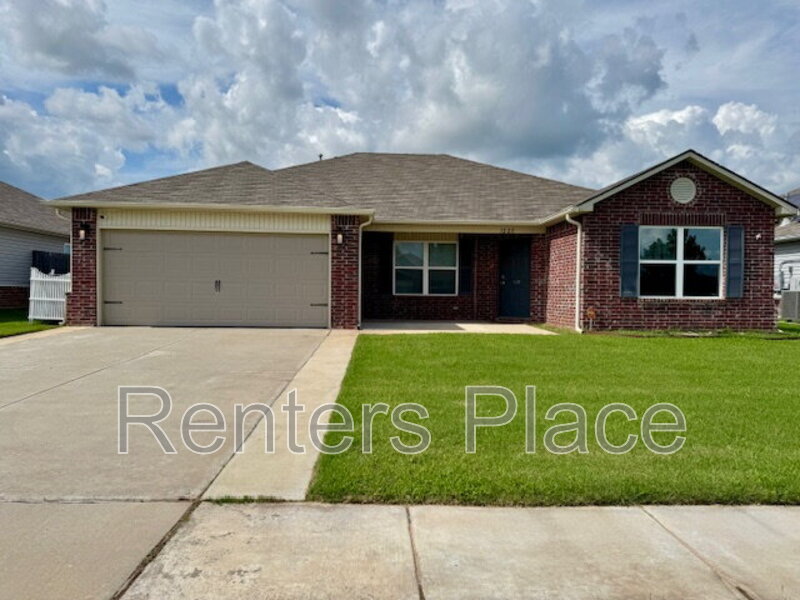 Broken Arrow House: 1228 East Toledo Street