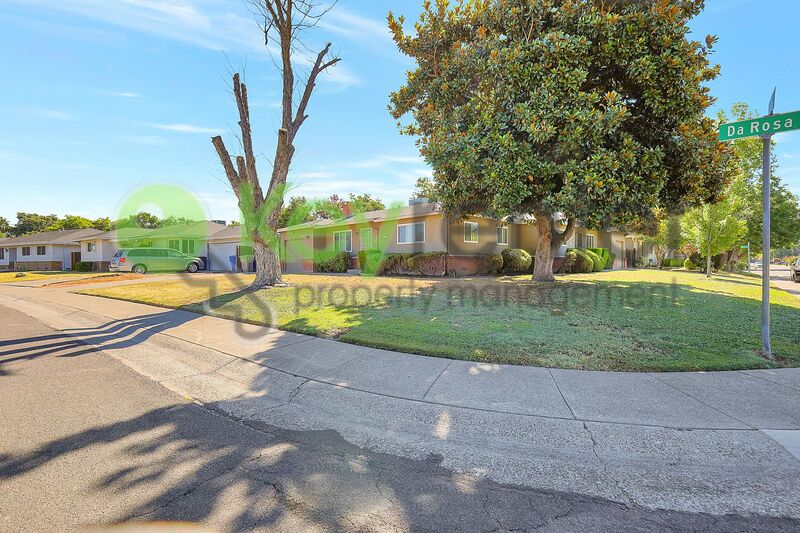 Sacramento House: 5121 Da Rosa Dr