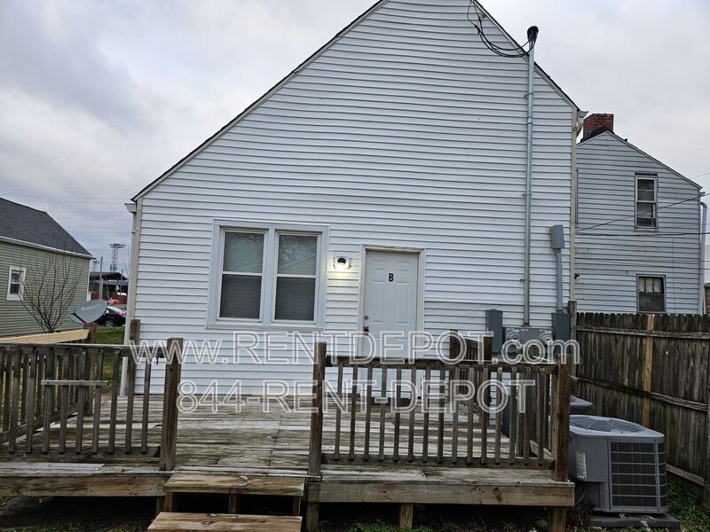 Evansville House: 109 E. Eichel Ave