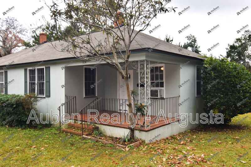 Augusta House: 514 Beaufort Drive