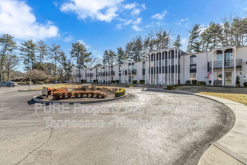 Murfreesboro House: 1302 Dr Martin Luther King Jr Blvd