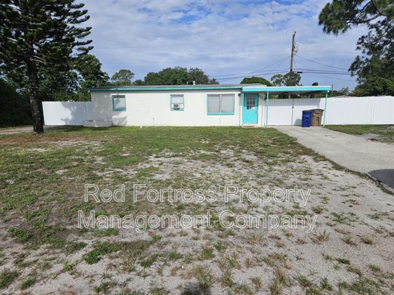 Lehigh Acres House: 201 Alabama Rd S