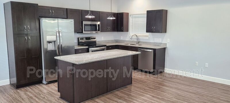 Pensacola House: 2008 West Gregory st