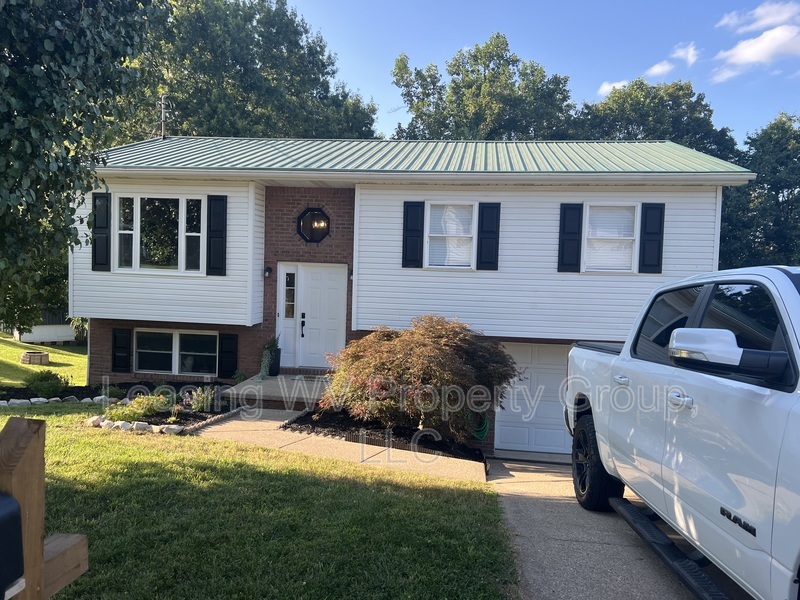 Culloden House: 448 Kingswood Drive