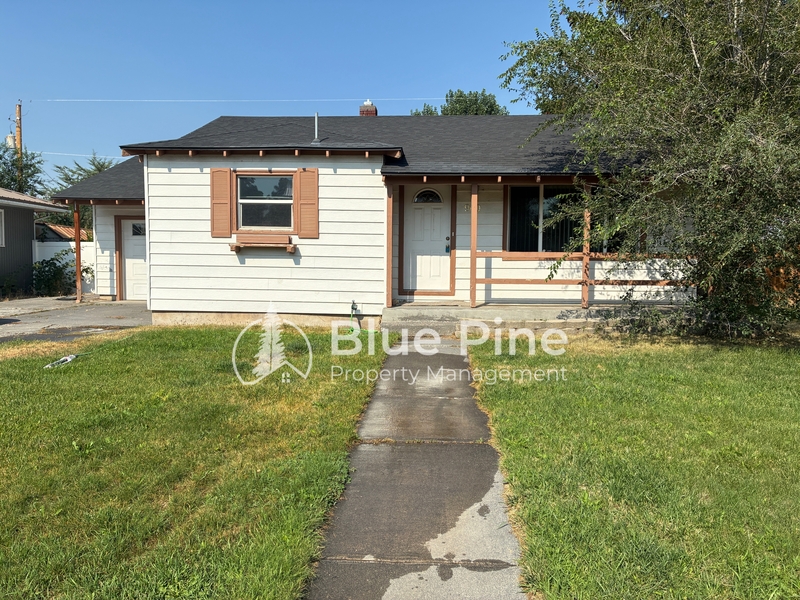 Idaho Falls House: 960 Homer Avenue
