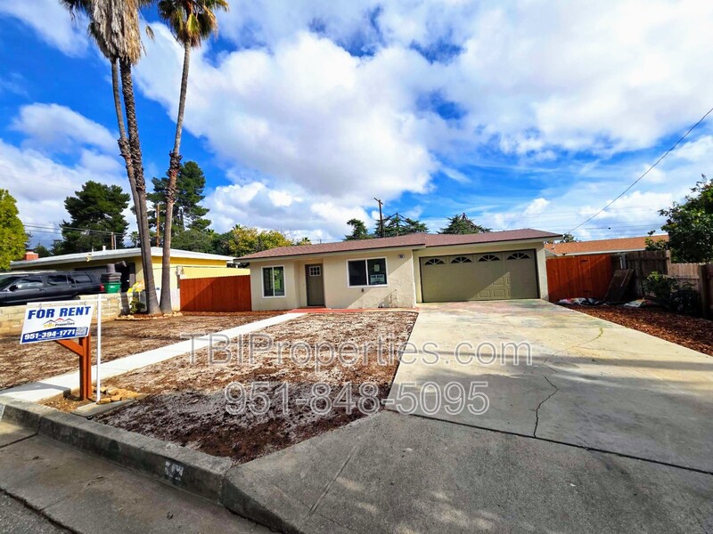 Banning House: 1358 N Murray St