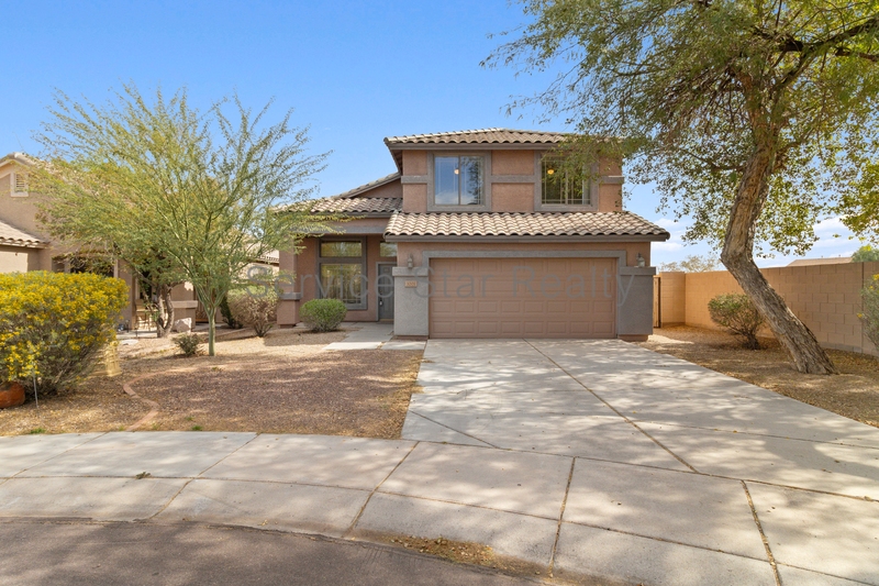 Avondale House: 3201 N 127th Dr