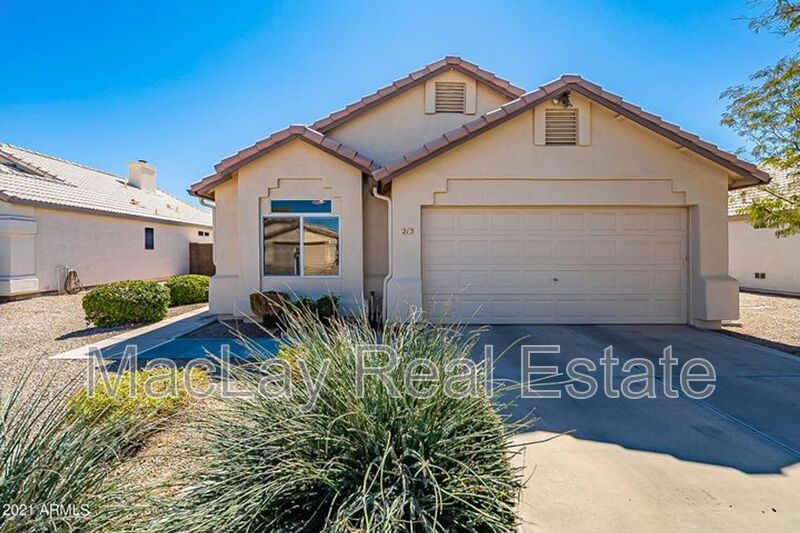 Chandler House: 213 W. Caroline Lane