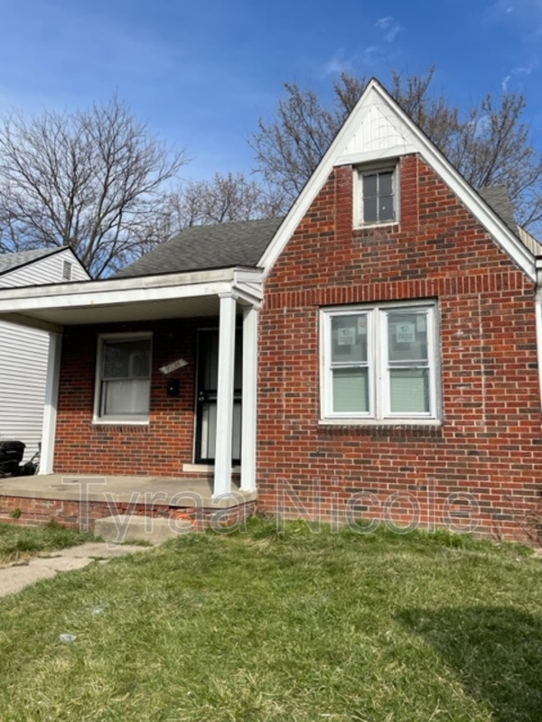 Detroit House: 9936 Montrose Street