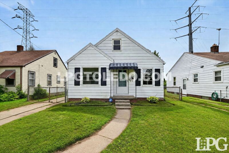 Toledo House: 3540 Bellevue Rd.