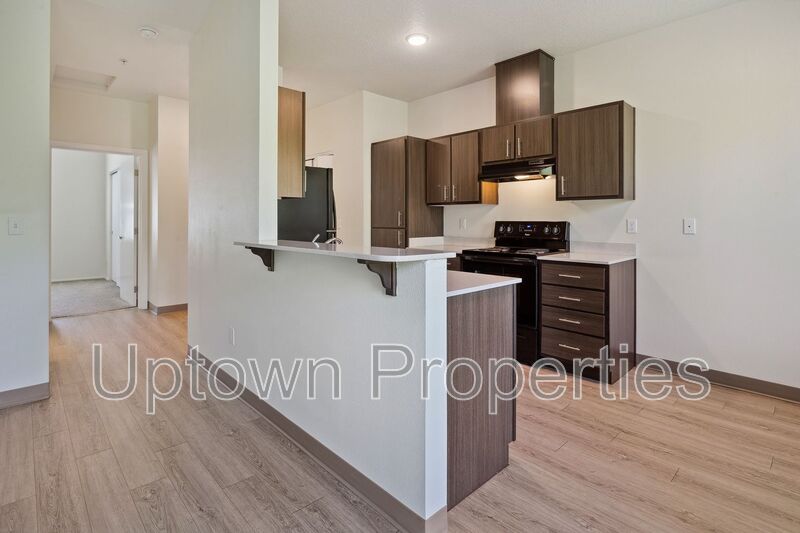 Fairview Condo: 2655 NE 205th Ave