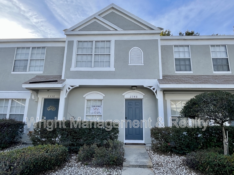 Brandon Townhome: 2348 Lake Woodberry Circle