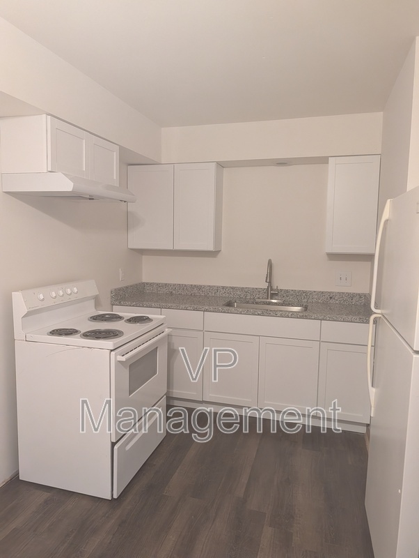Davenport Condo: 2607 Diehn