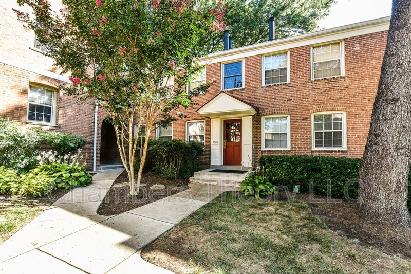 Arlington Condo: 2603 Arlington Blvd.