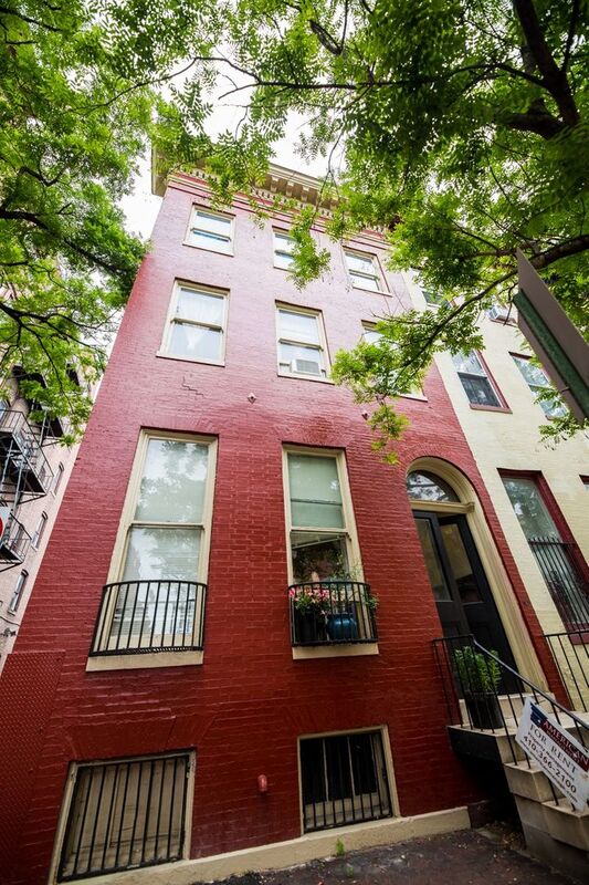 Baltimore Condo: 10 E. Read St