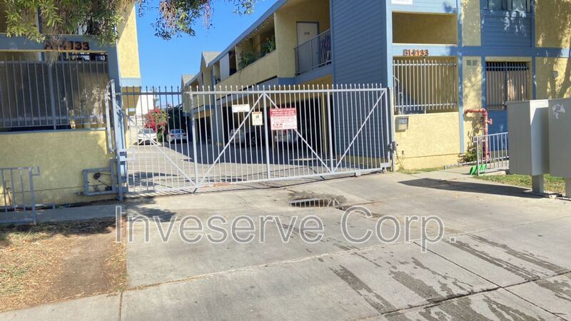 LA PUENTE Condo: 14733 NELSON AVE