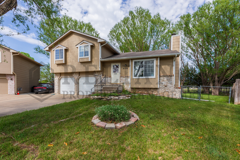 Wichita House: 8502 West Westlawn Circle