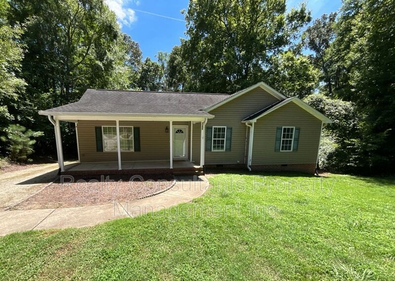 Trinity House: 5395 Wagoner View Drive