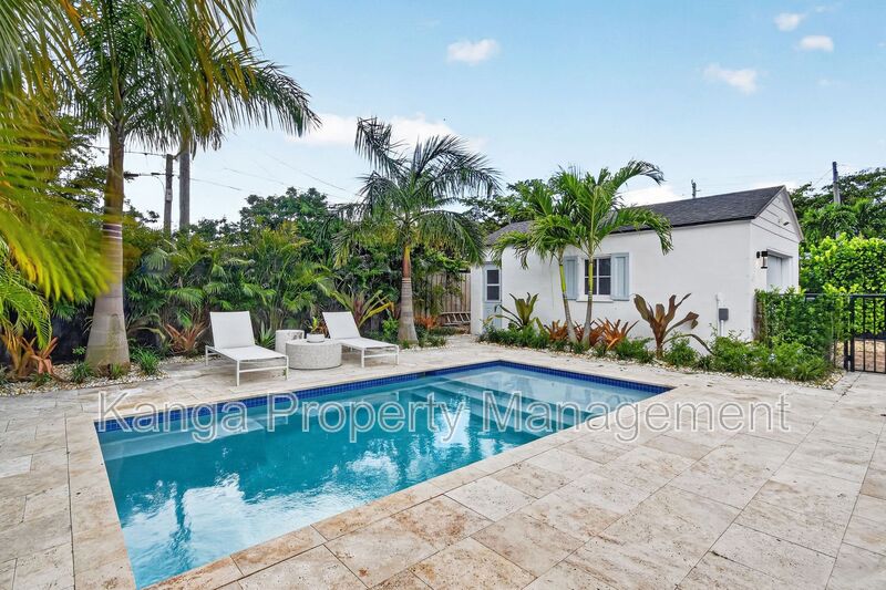 West Palm Beach House: 236 Greymon Dr