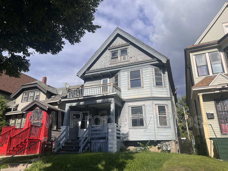 Milwaukee Condo: 2530 North 37th St