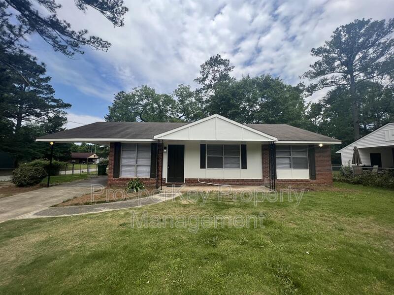 Columbus House: 2103 Wagner Dr