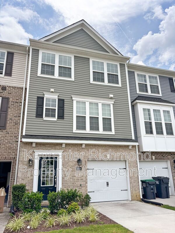 Richmond House: 1404 Whitehurst Way