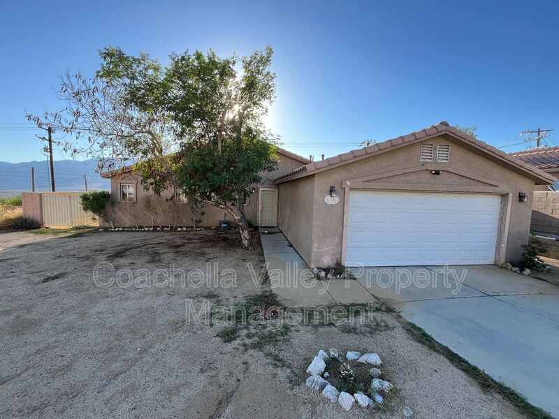 Desert Hot Springs House: 68107 Calle Las Tiendas