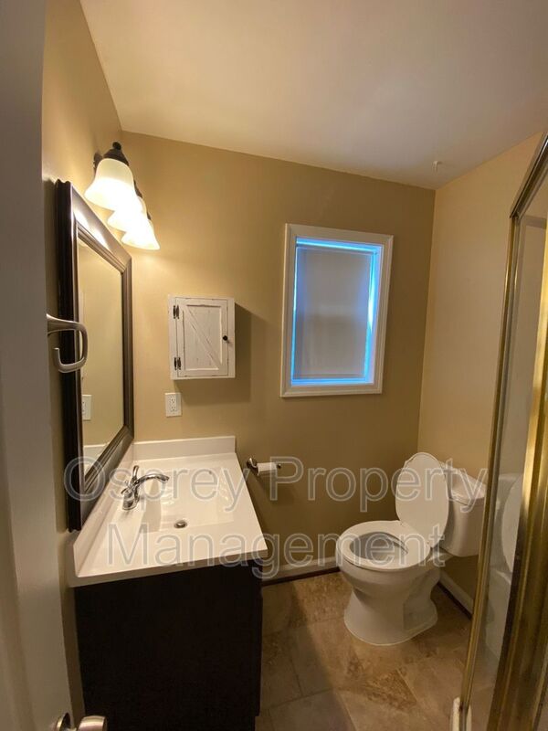 Charming 3-Bedroom Ranch !!