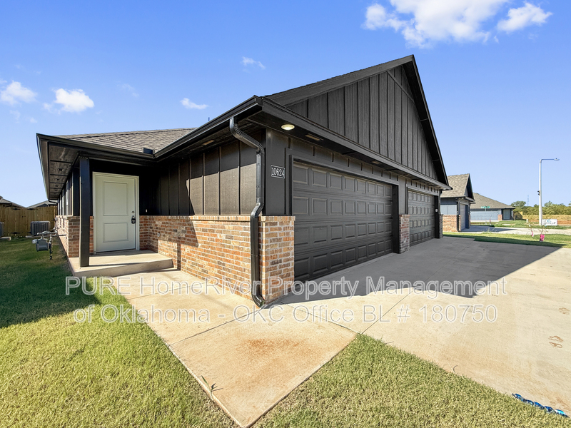 YUKON Condo: 10624 SW 16TH TER