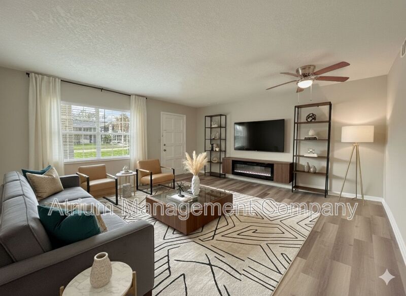 Deland Condo: 916 W. New York Avenue