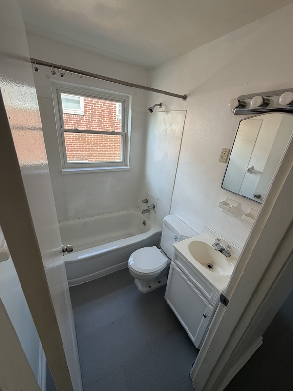 Dayton Condo: 246 Basswood Avenue - 4