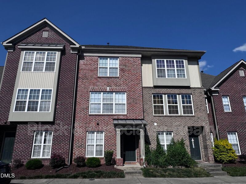 Raleigh Townhome: 2020 Kedvale Ave.