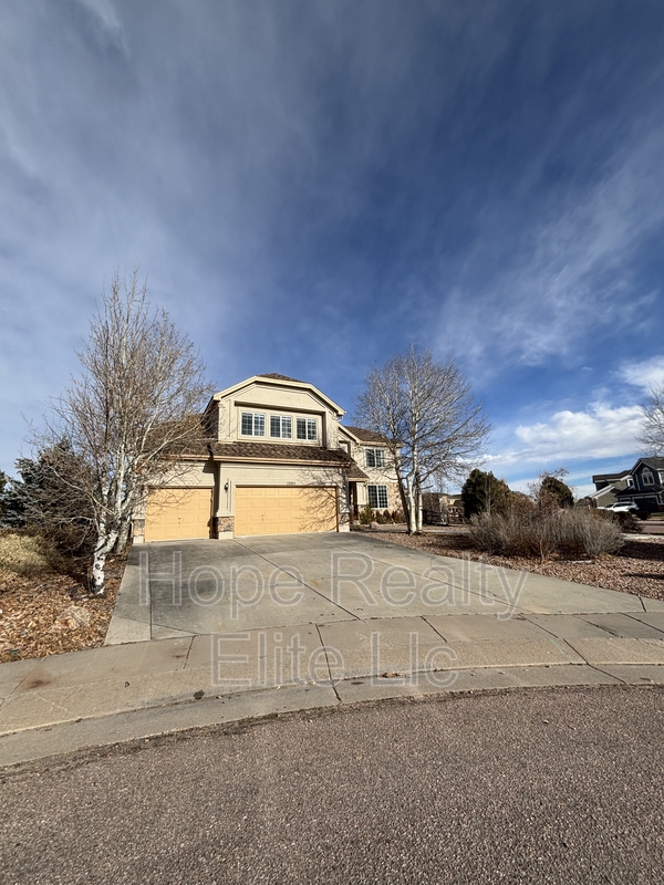 Peyton House: 12785 Angelina Drive